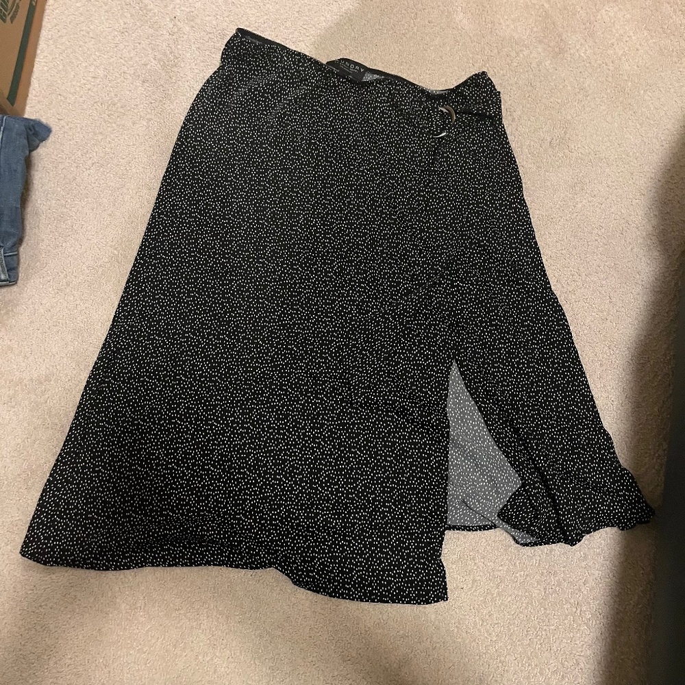 NWOT Laundry silky midi skirt